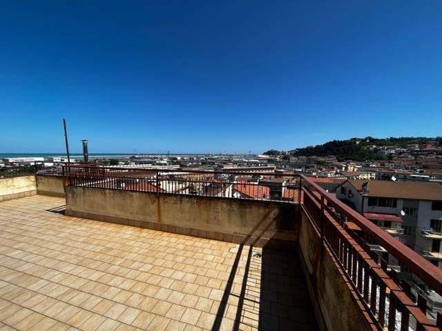 appartamento in vendita ad Ancona in zona Piano San Lazzaro