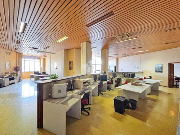 negozio in vendita ad Ancona in zona Piano San Lazzaro