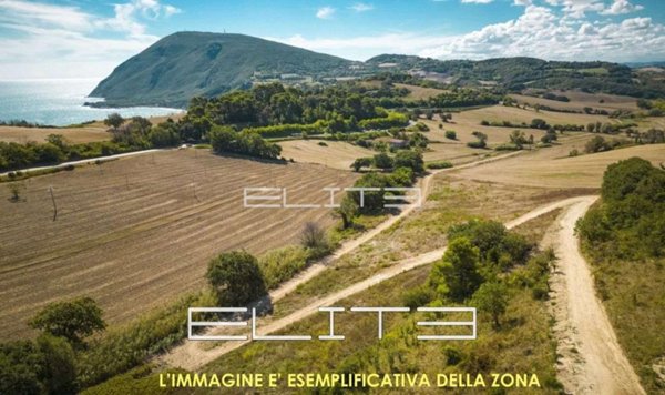 casale in vendita ad Ancona in zona Varano