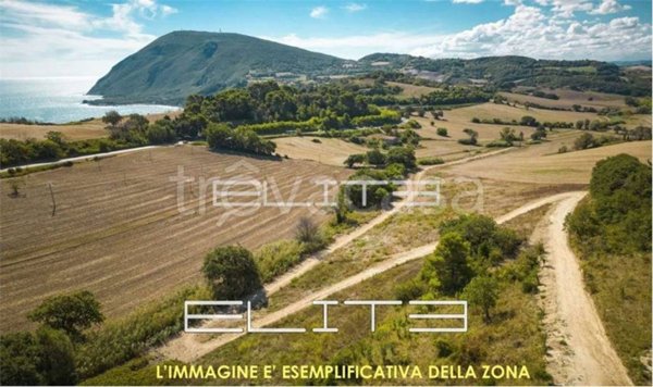 casale in vendita ad Ancona in zona Pietra La Croce