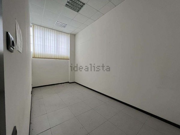 locale di sgombero in vendita ad Ancona in zona Baraccola