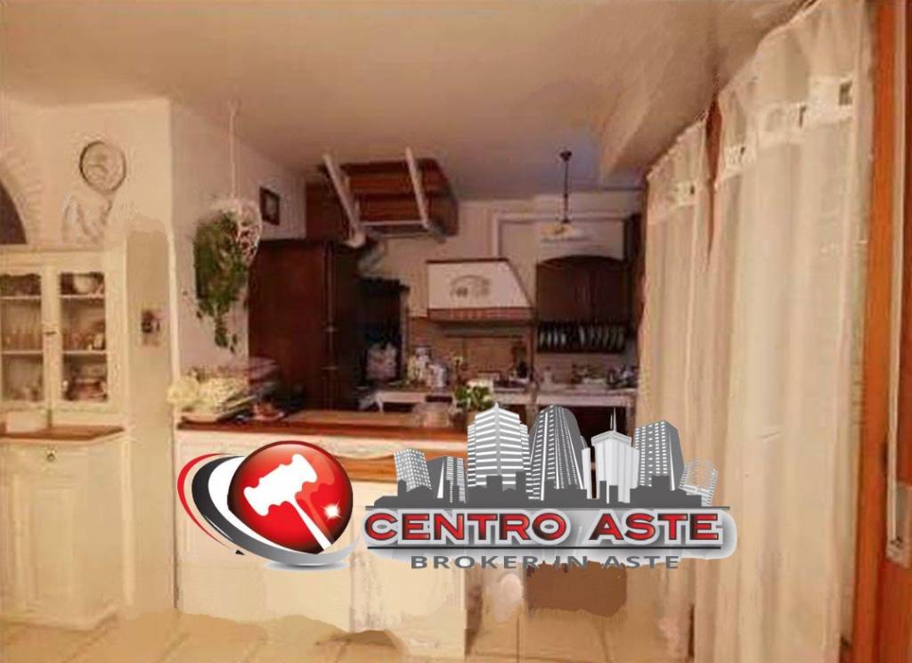 appartamento in vendita ad Ancona in zona Pietra La Croce