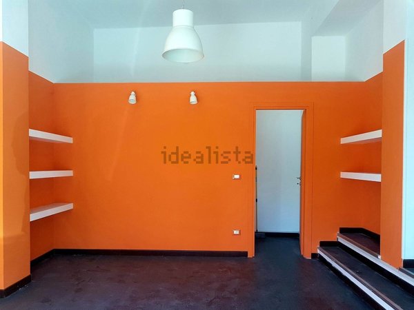 negozio in vendita ad Ancona in zona Montirozzo