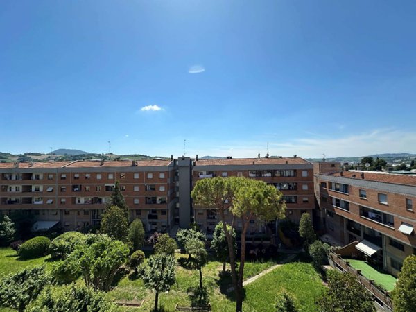 appartamento in vendita ad Ancona in zona Piano San Lazzaro