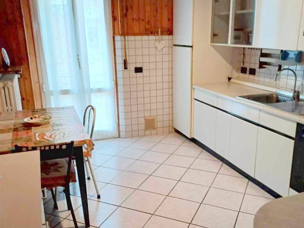 appartamento in vendita ad Ancona in zona Piano San Lazzaro