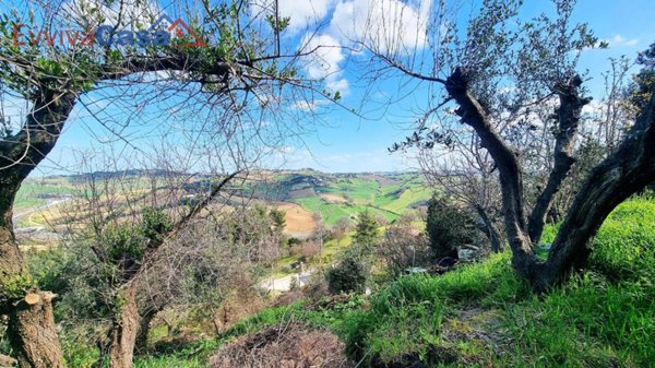 casa indipendente in vendita ad Ancona in zona Gallignano