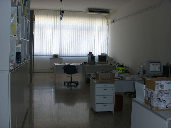 locale commerciale in vendita ad Ancona in zona Palombare