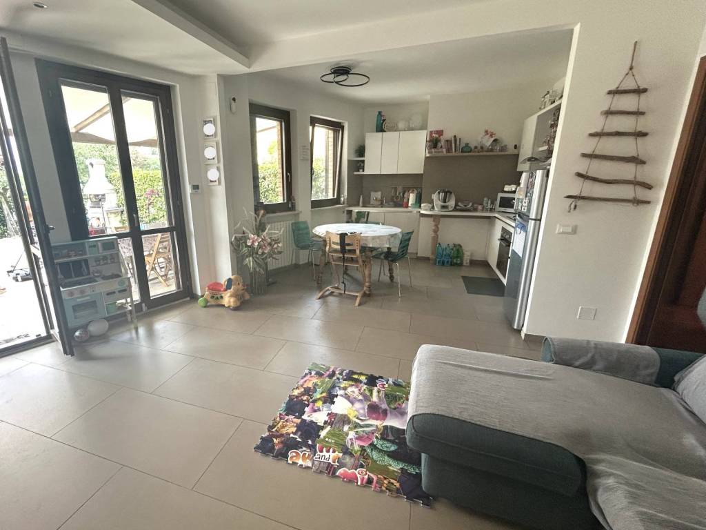 appartamento in vendita ad Ancona in zona Piano San Lazzaro