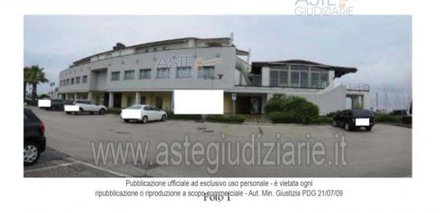 negozio in vendita ad Ancona