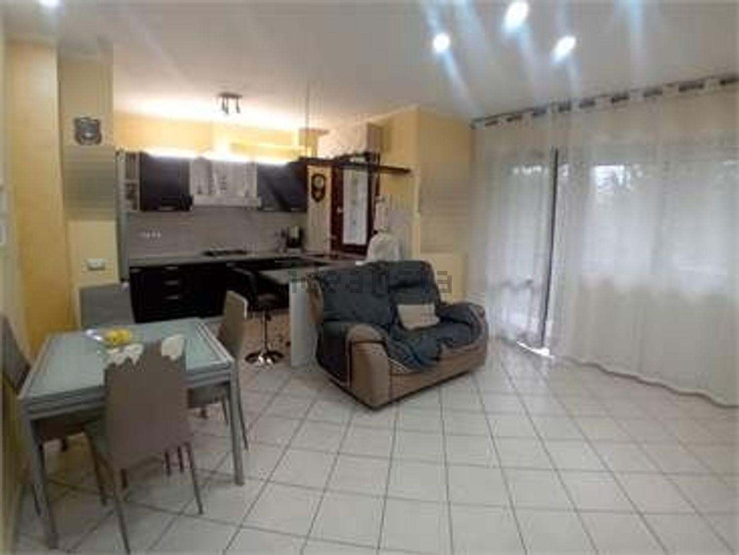 appartamento in vendita ad Ancona in zona Piano San Lazzaro