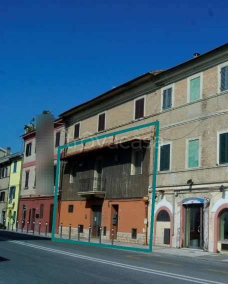 appartamento in vendita ad Ancona in zona Posatora