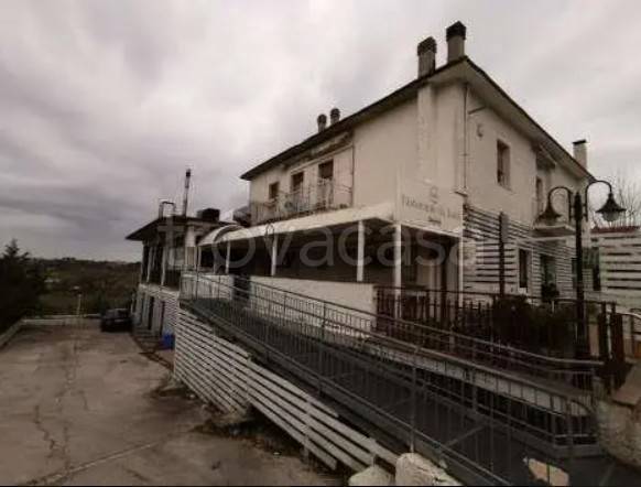 appartamento in vendita ad Ancona in zona Pietra La Croce