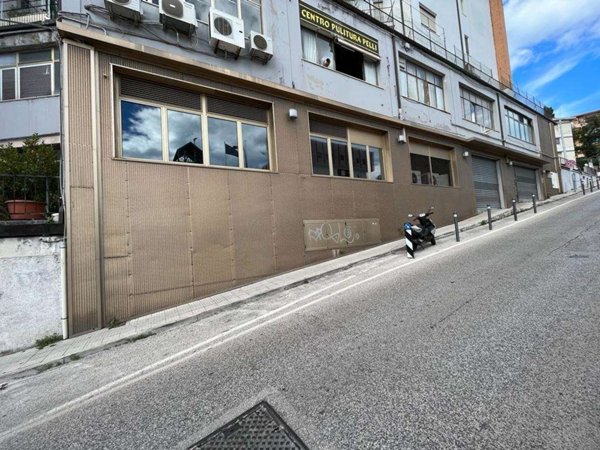 capannone in vendita ad Ancona in zona Vallemiano