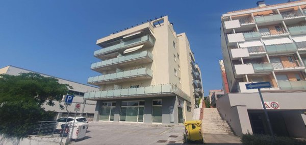appartamento in vendita ad Ancona in zona Palombare