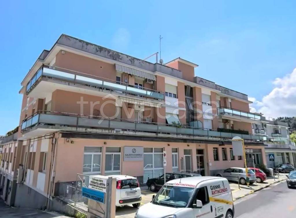 appartamento in vendita ad Ancona in zona Palombare