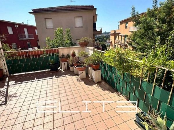 appartamento in vendita ad Ancona in zona Piano San Lazzaro