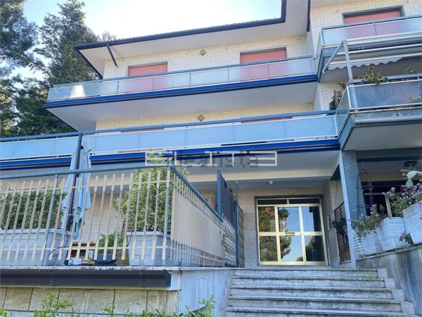 appartamento in vendita ad Ancona in zona Piano San Lazzaro