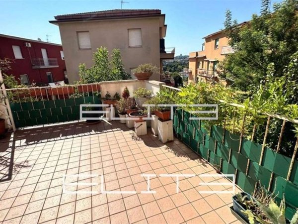 appartamento in vendita ad Ancona in zona Piano San Lazzaro