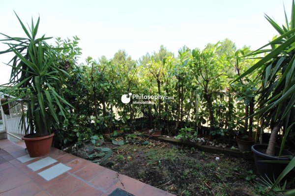 casa indipendente in vendita ad Ancona in zona Piano San Lazzaro