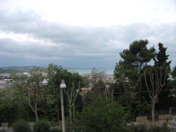 appartamento in vendita ad Ancona in zona Piano San Lazzaro