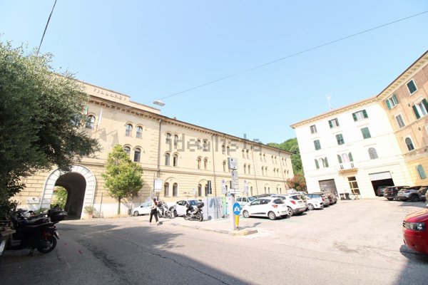appartamento in vendita ad Ancona in zona Centro Storico