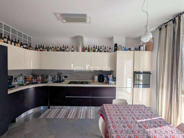 appartamento in vendita ad Ancona in zona Adriatico