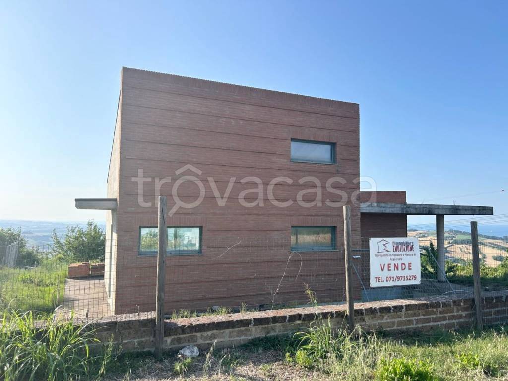 casa indipendente in vendita ad Ancona in zona Casette Di Paterno