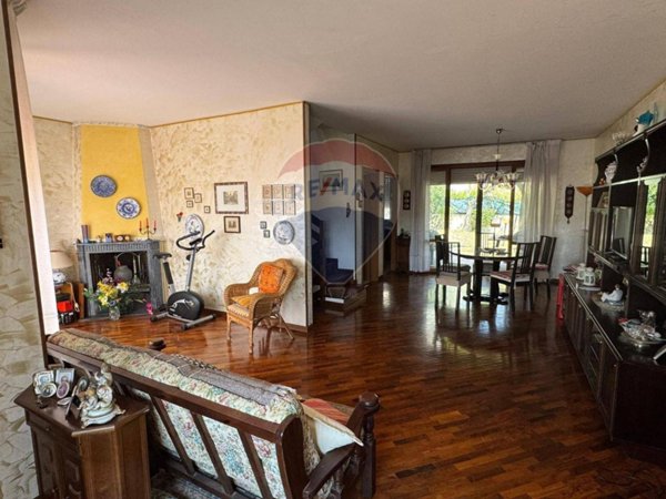 casa indipendente in vendita ad Ancona in zona Brecce Bianche