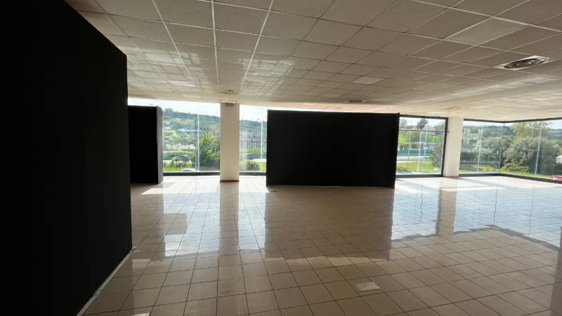 locale commerciale in vendita ad Ancona in zona Pinocchio