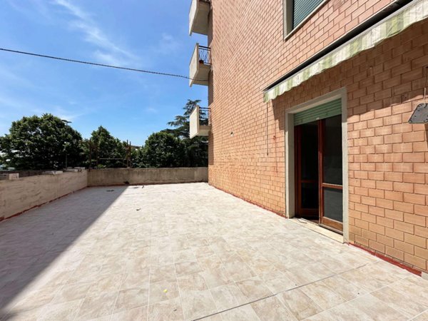 appartamento in vendita ad Ancona in zona Vallemiano