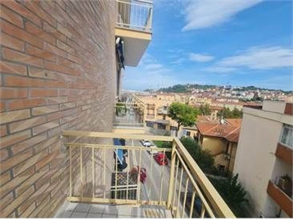 appartamento in vendita ad Ancona in zona Piano San Lazzaro