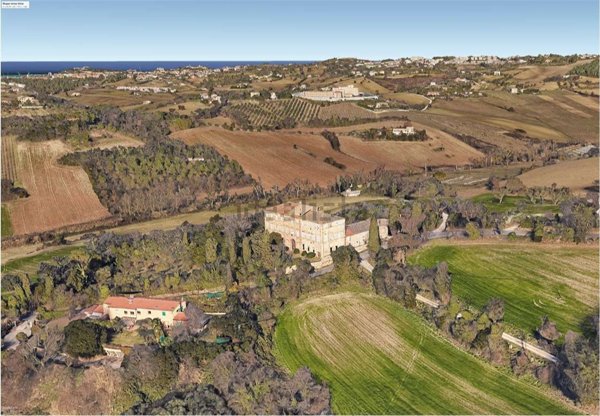 casa indipendente in vendita ad Ancona in zona Portonovo