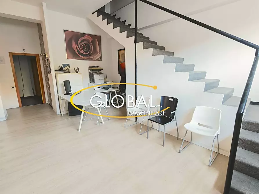 ufficio in vendita ad Ancona in zona Vallemiano