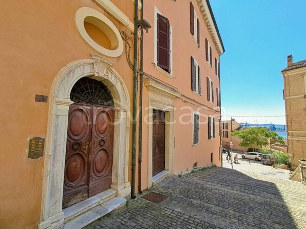 appartamento in vendita ad Ancona in zona Centro Storico