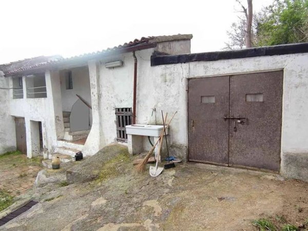 casa indipendente in vendita ad Ancona in zona Montesicuro