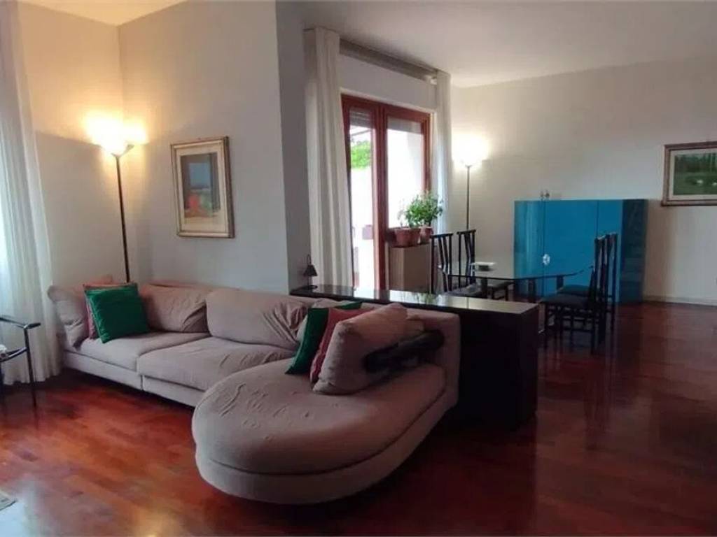 appartamento in vendita ad Ancona in zona Pietra La Croce