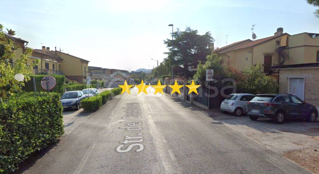 appartamento in vendita ad Ancona in zona Pietra La Croce