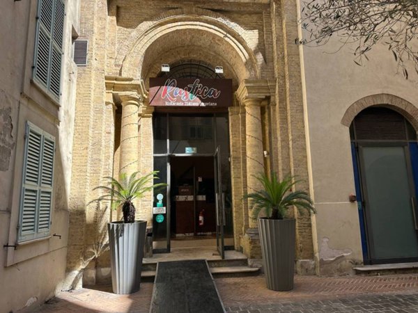 quadrivano in vendita ad Ancona in zona Centro Storico