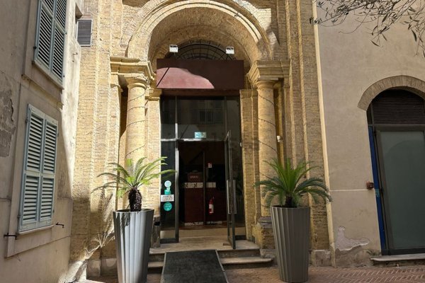 negozio in vendita ad Ancona in zona Centro Storico