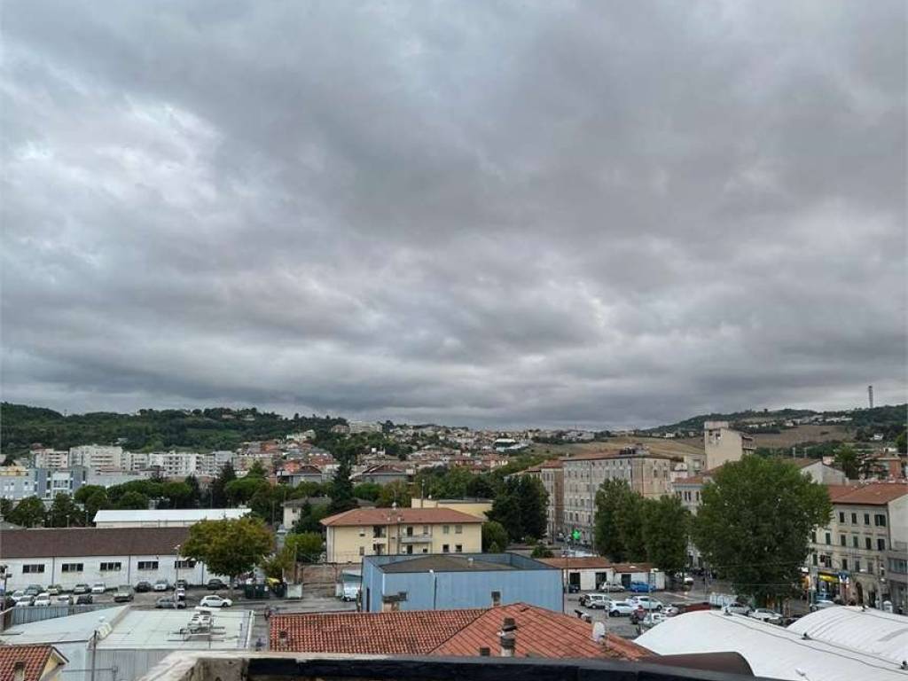 appartamento in vendita ad Ancona in zona Piano San Lazzaro