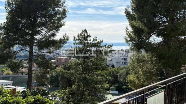 appartamento in vendita ad Ancona in zona Pietra La Croce