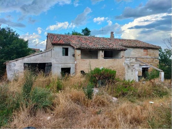 casa indipendente in vendita ad Ancona in zona Pinocchio