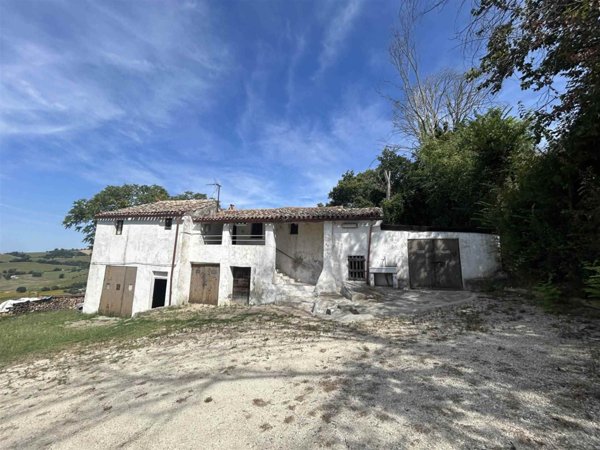 appartamento in vendita ad Ancona in zona Montesicuro