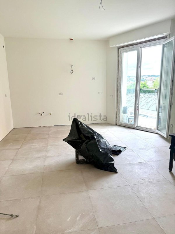appartamento in vendita ad Ancona in zona Montirozzo