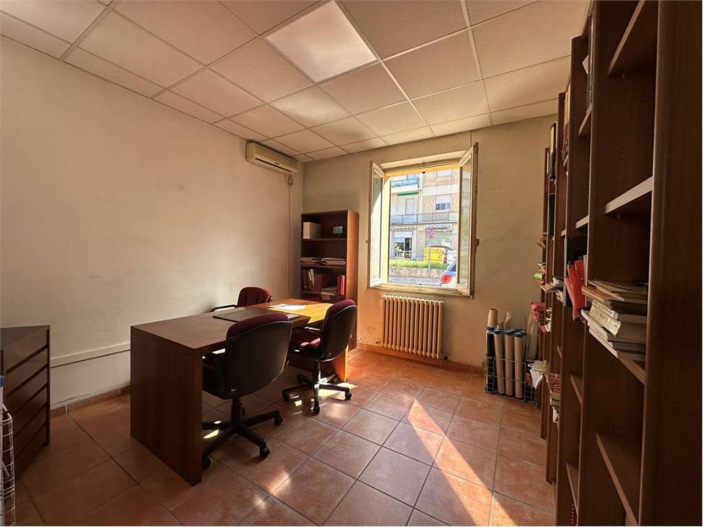 ufficio in vendita ad Ancona in zona Delle Grazie