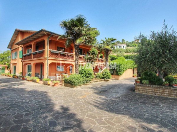 casa indipendente in vendita ad Ancona in zona Aspio di Ancona