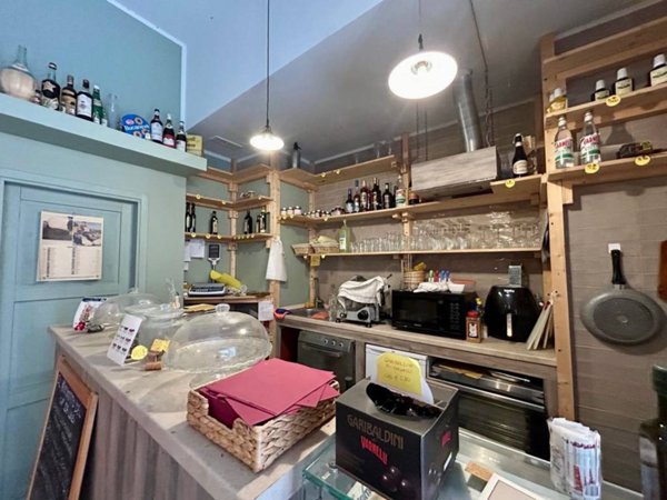 negozio in vendita ad Ancona in zona Centro Storico