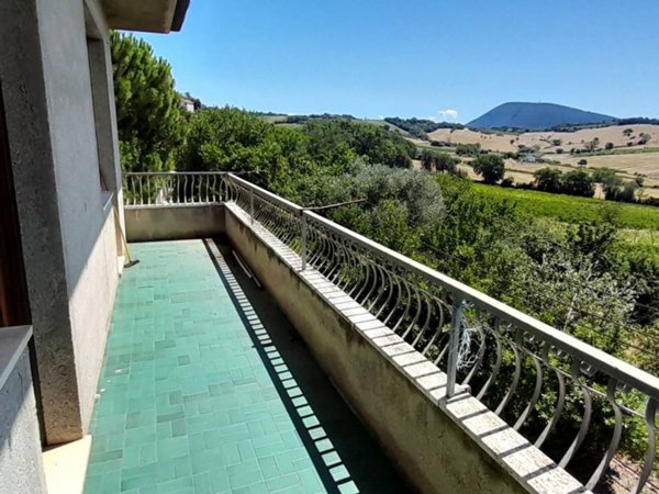 appartamento in vendita ad Ancona in zona Piano San Lazzaro