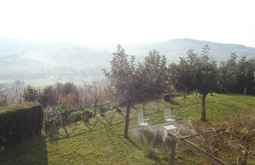 casa indipendente in vendita ad Ancona in zona Varano