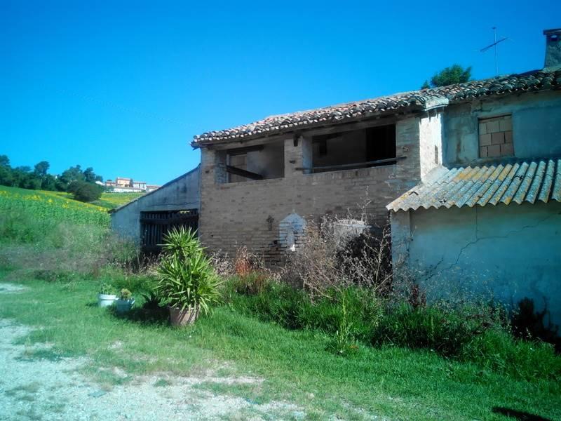 casa indipendente in vendita ad Ancona in zona Posatora